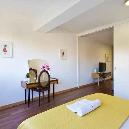 Aposentus - The First Apartman