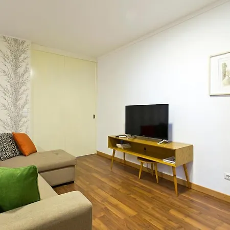 Aposentus - The First Apartmán *